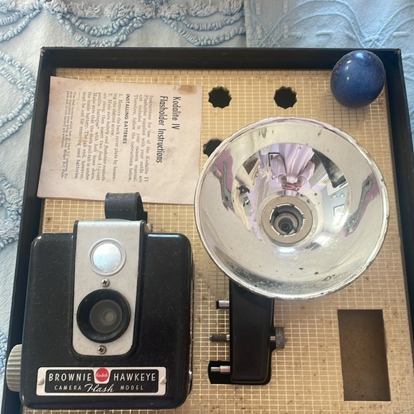 Kodak brownie Hawkeye camera flash outfit super old collectible with box - Picture 7 of 9